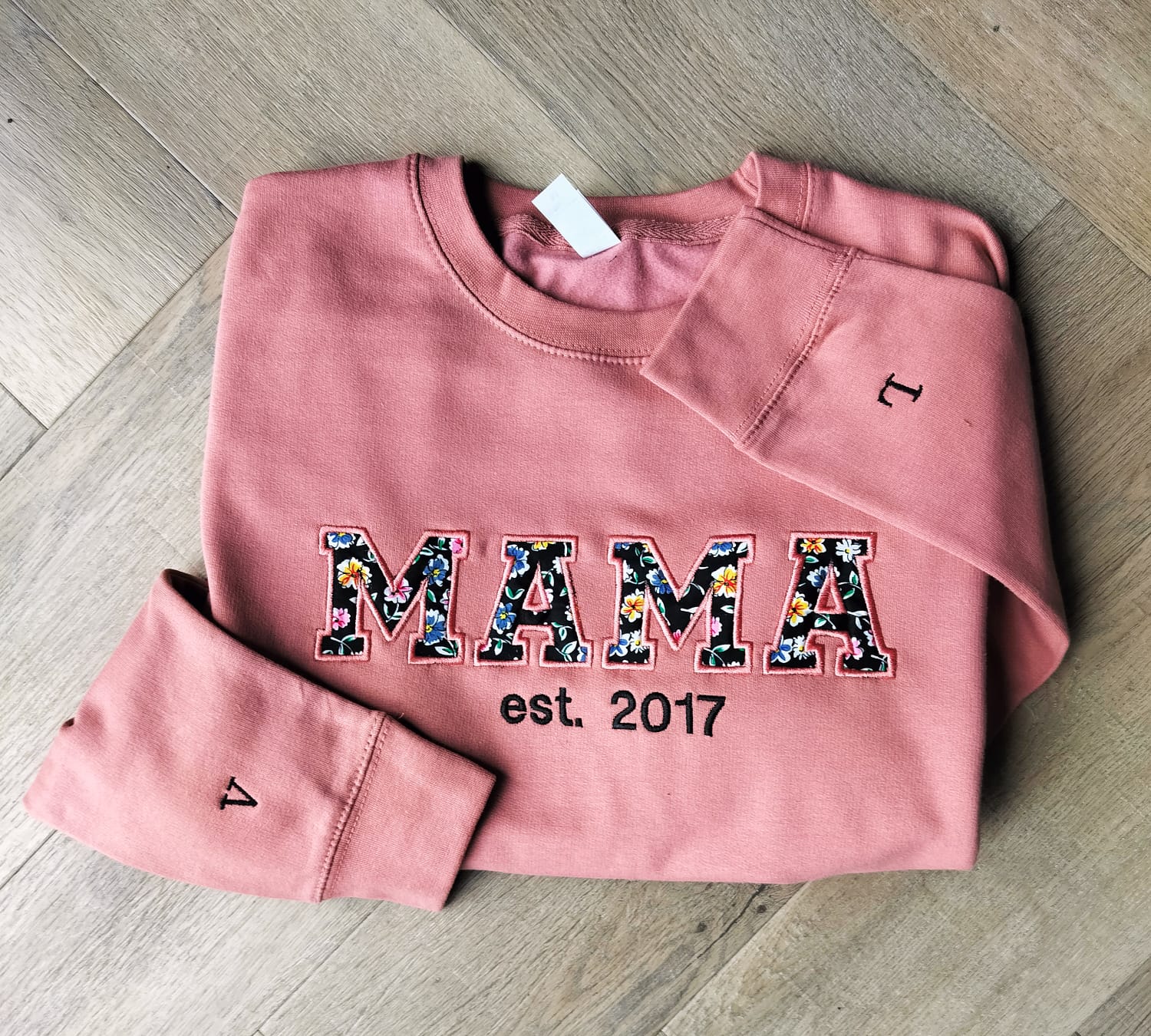 MAMA sweater
